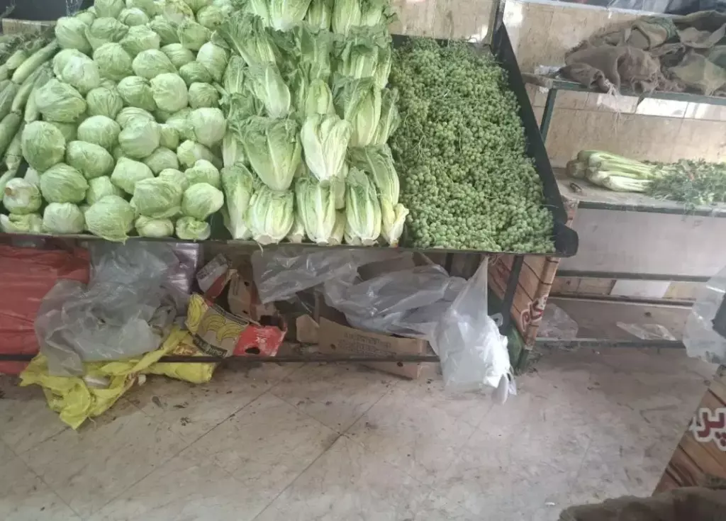 مغازه میوه فروشی  دژاکام خیابان گیلکی