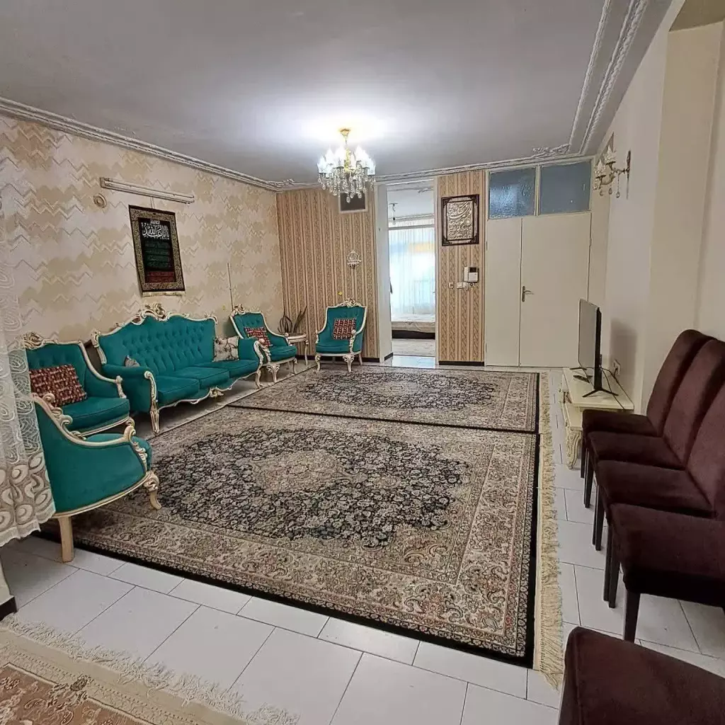 نارمک 120متر ویلایی2خواب شمالی طبقه روی همکف - تصویر 2