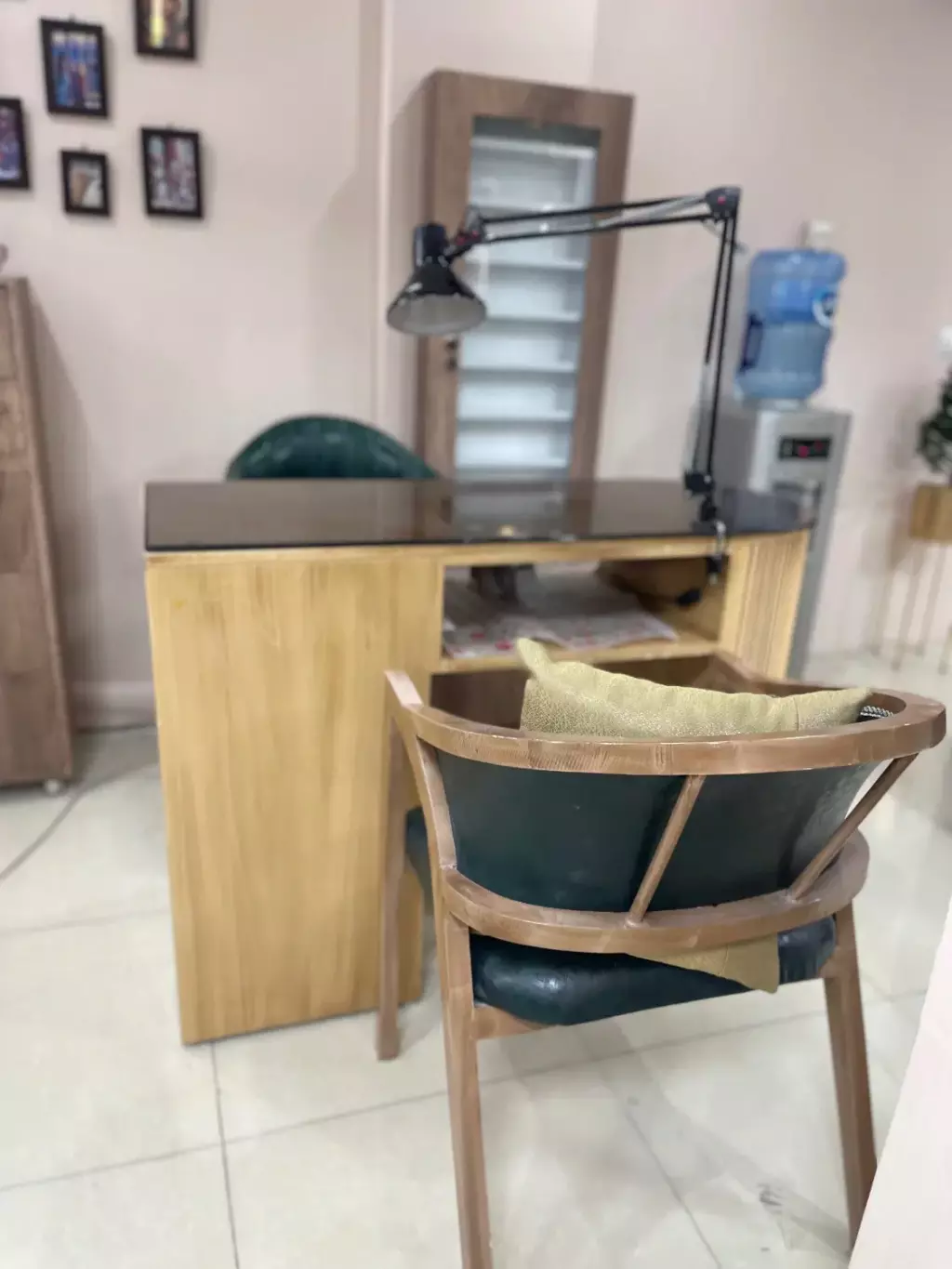 اجاره میز ناخن و تخت مژه و صندلی رنگ