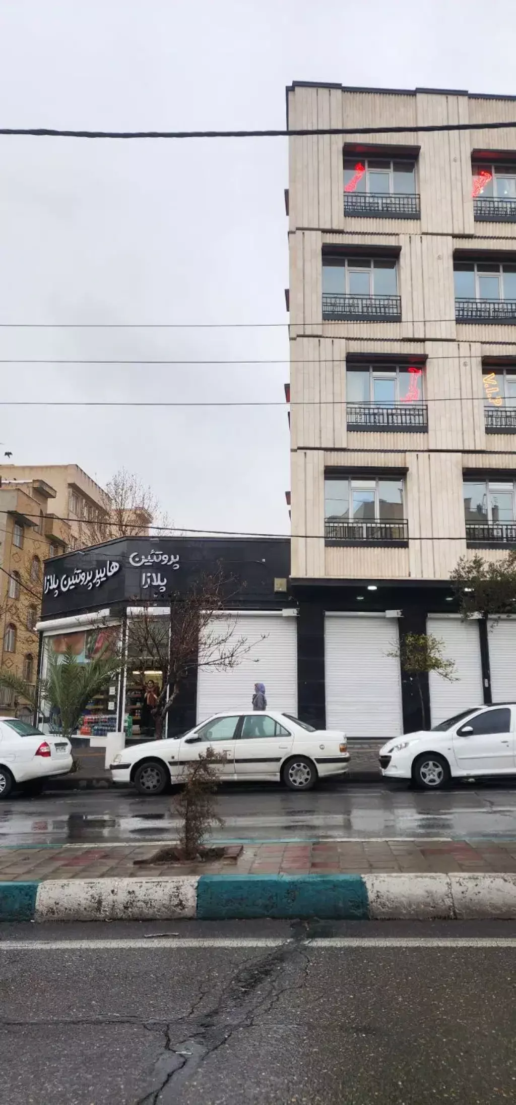 اجاره مغازه دو نبش، ارتفاع بلند، بر 10 متر - تصویر 3