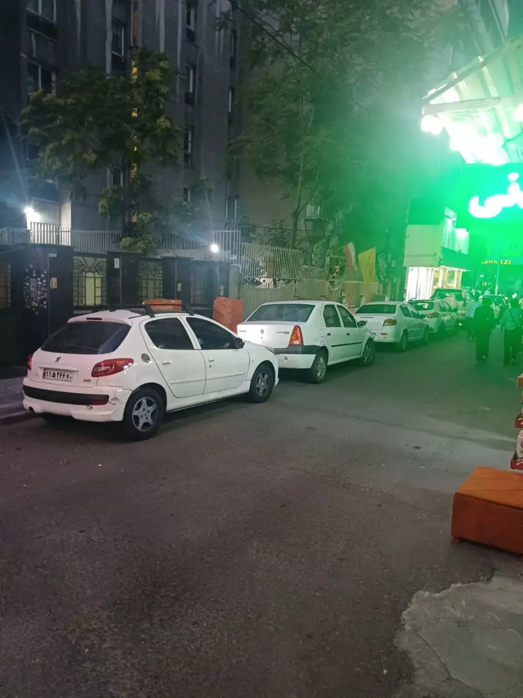 250مترطبقه همکف پارکینگ دار حیاط مستقل