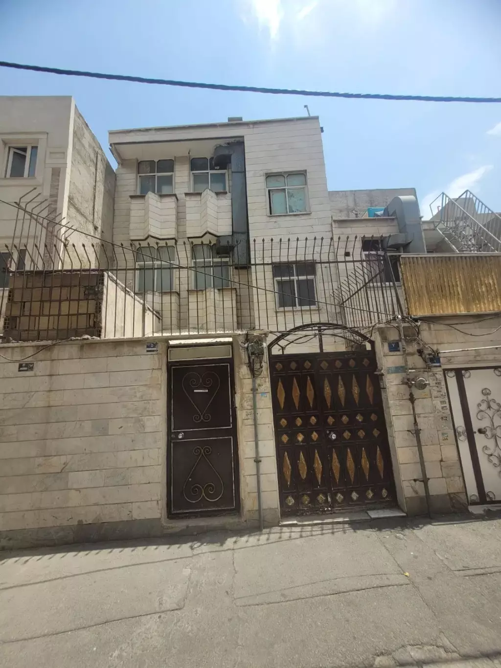 خانه ویلایی دوطبقه ونیم بادودرب ورودی جدا - تصویر 3