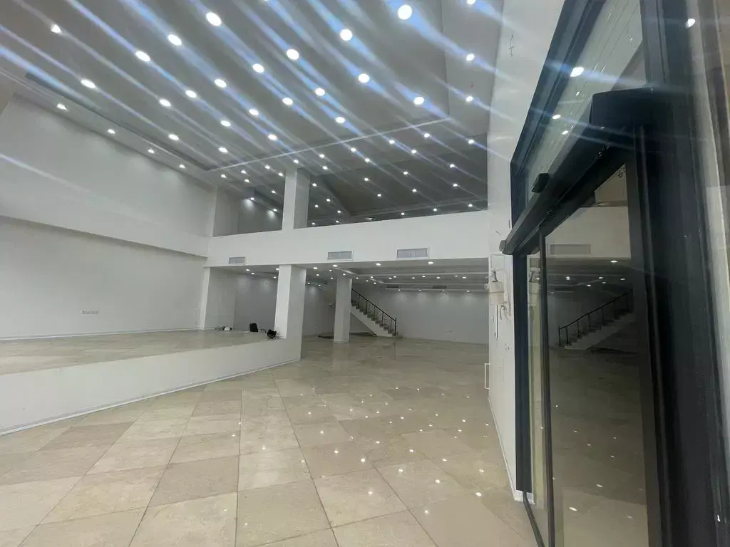 مغازه بر خیابان اذربایجان - تصویر 4