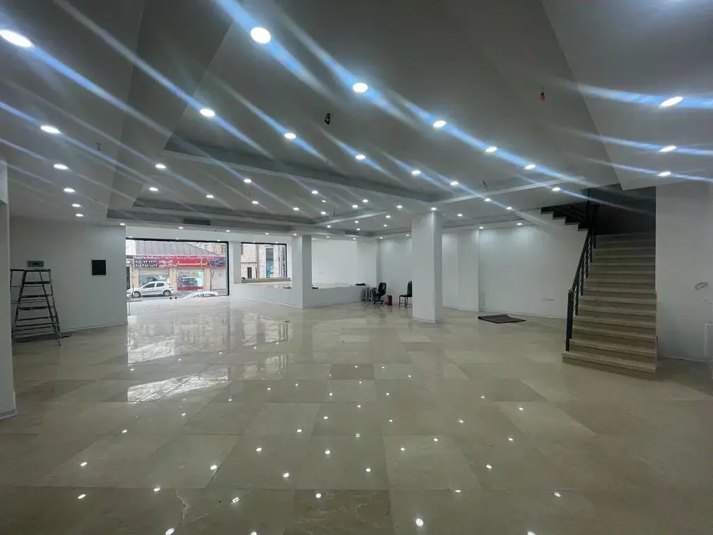 مغازه بر خیابان اذربایجان - تصویر 9