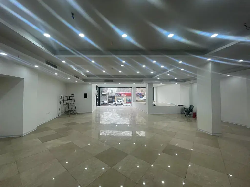 مغازه بر خیابان اذربایجان - تصویر 10