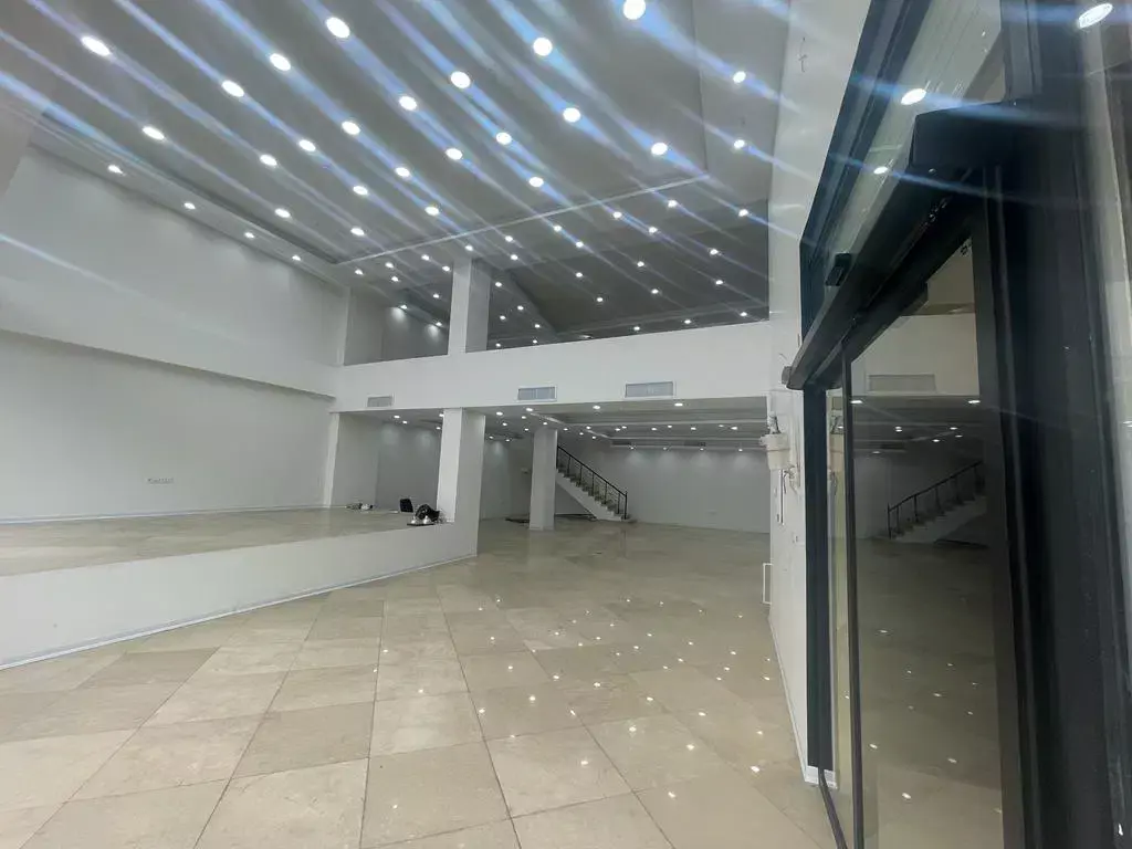مغازه بر خیابان اذربایجان - تصویر 7