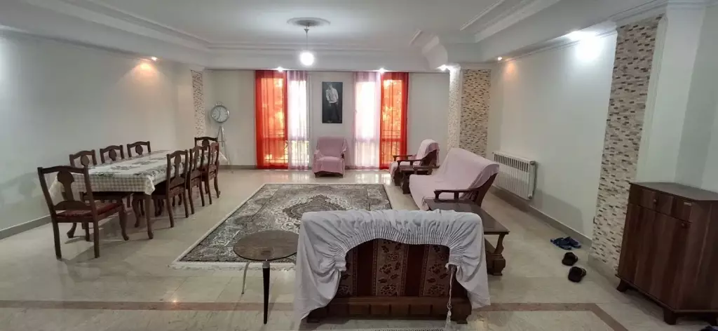 پاسداران 235 متر،خوش نقشه،4 خواب،آفتاب گیر - تصویر 2