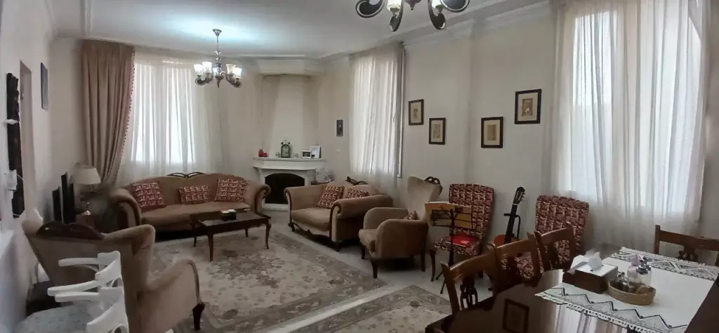 اپارتمان بازسازی شده وشیک