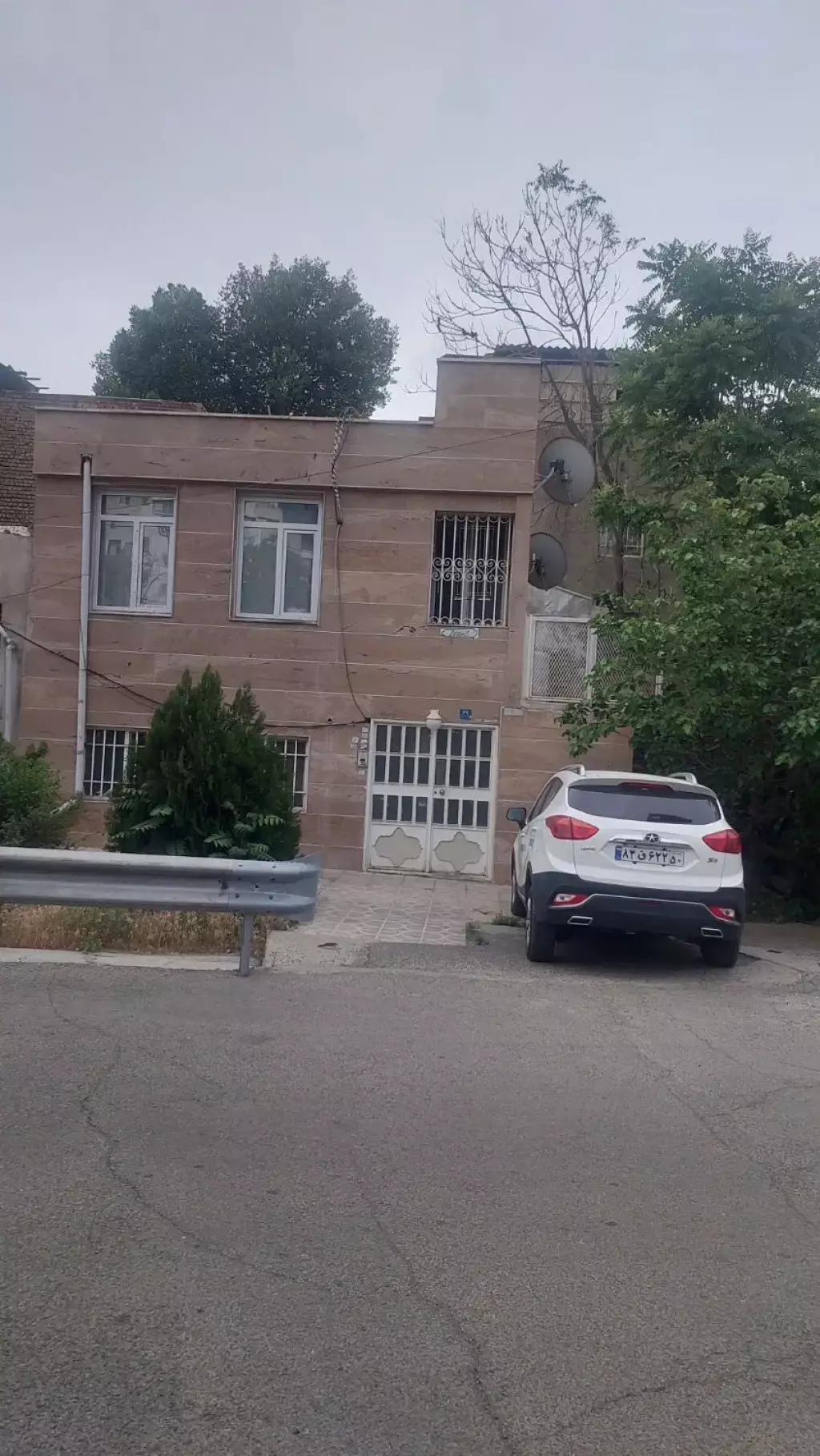 خونه کلنگی منطقه 5 کن دو طبقه زمین 100 متری تهاتر - تصویر 5