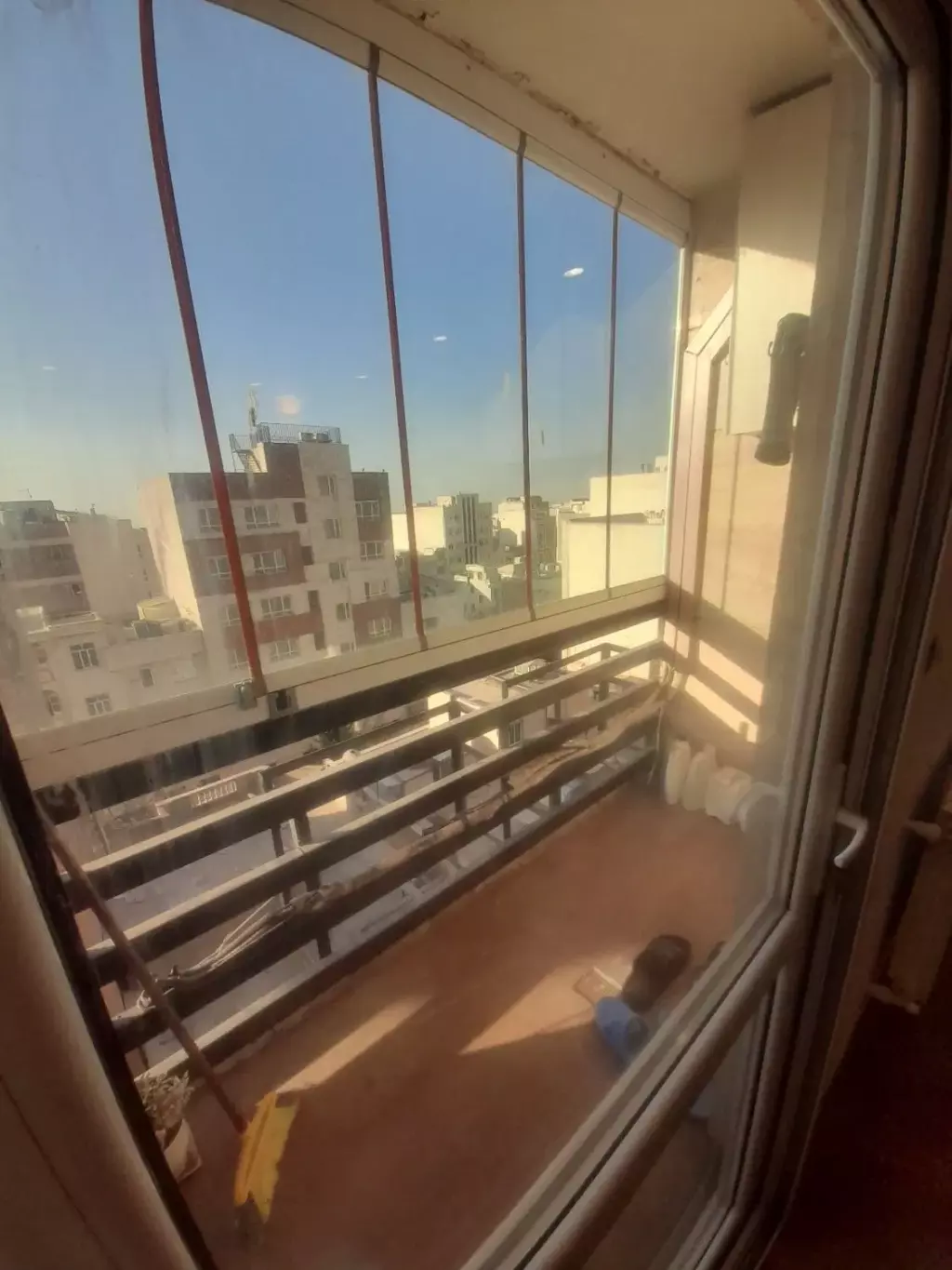 100متری طبقه پنجم - تصویر 2