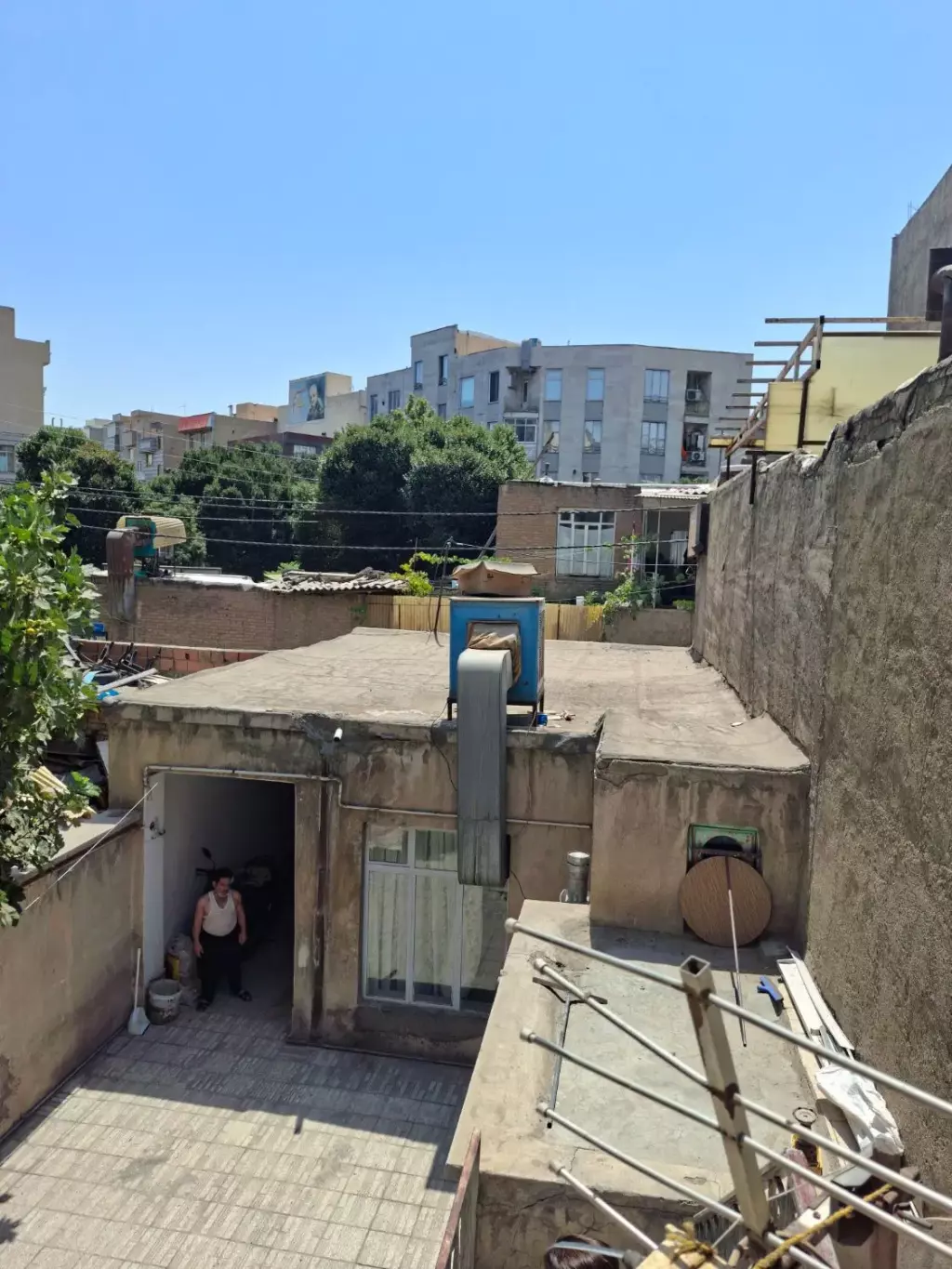 سجادشمالی 138 متر بر 6.20 باجواز  5طبقه مسکونی - تصویر 6