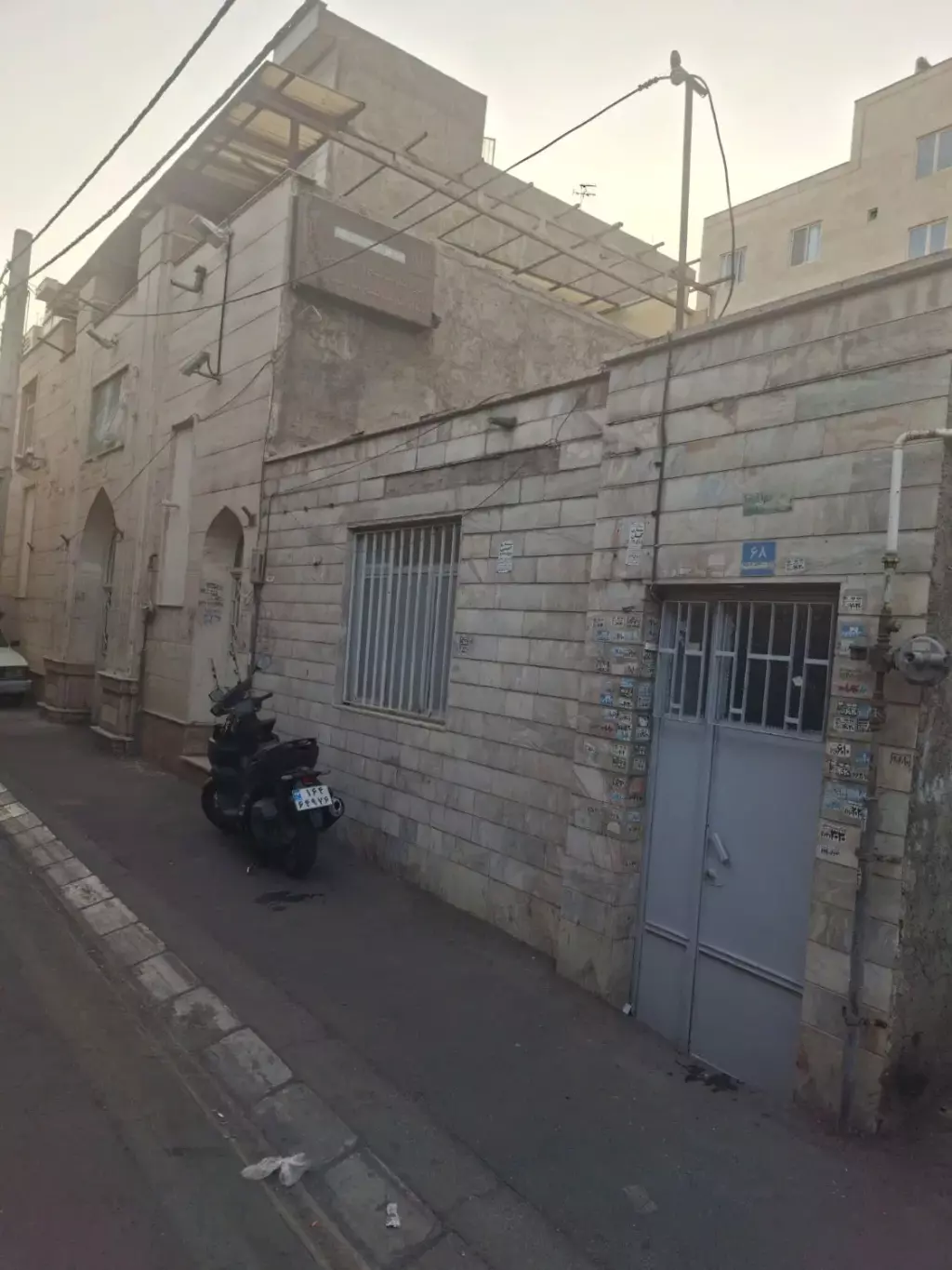 سجادشمالی 138 متر بر 6.20 باجواز  5طبقه مسکونی - تصویر 2