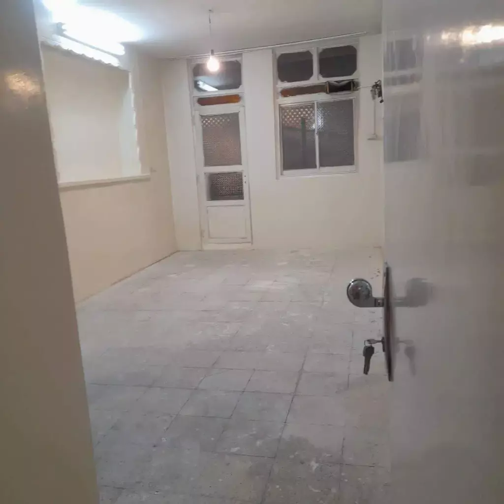 فروش آپارتمان3طبقه ودوباب مغازه تجاری دریافت آباد - تصویر 5