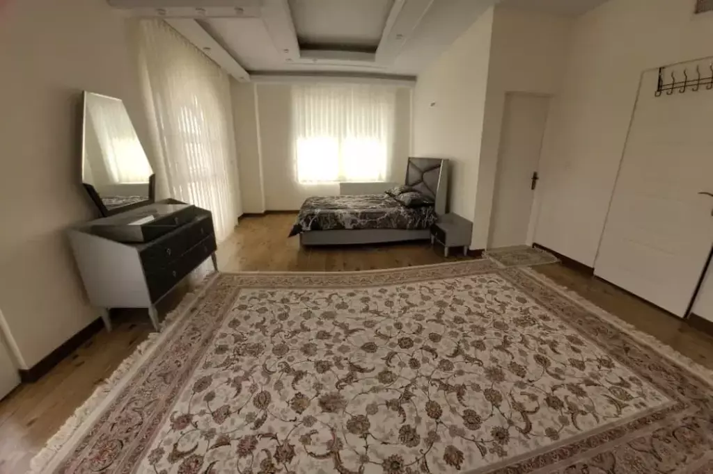 عمارت لاکچری استخردار فول گیم و فول امکانات - تصویر 18