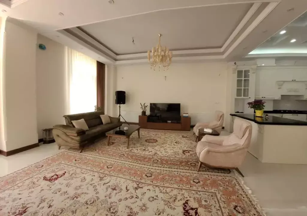 عمارت لاکچری استخردار فول گیم و فول امکانات - تصویر 4