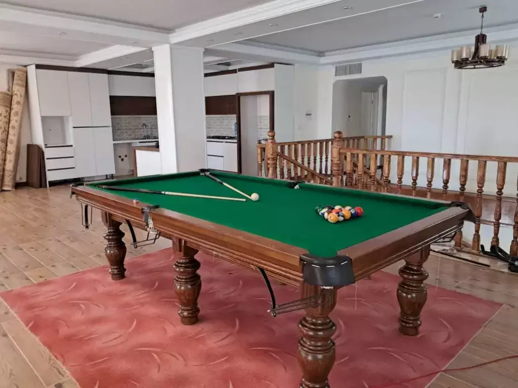 عمارت لاکچری استخردار فول گیم و فول امکانات - تصویر 6