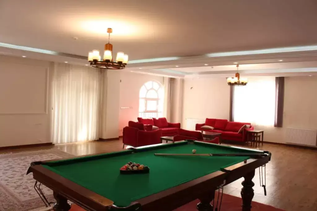 عمارت لاکچری استخردار فول گیم و فول امکانات - تصویر 16