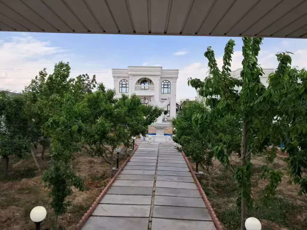 عمارت لاکچری استخردار فول گیم و فول امکانات - تصویر 12