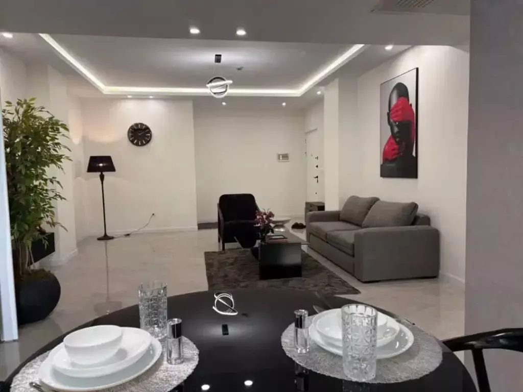 یه خواب فاطمی شیک و نوساز ملافه هتلی کلید نخورده