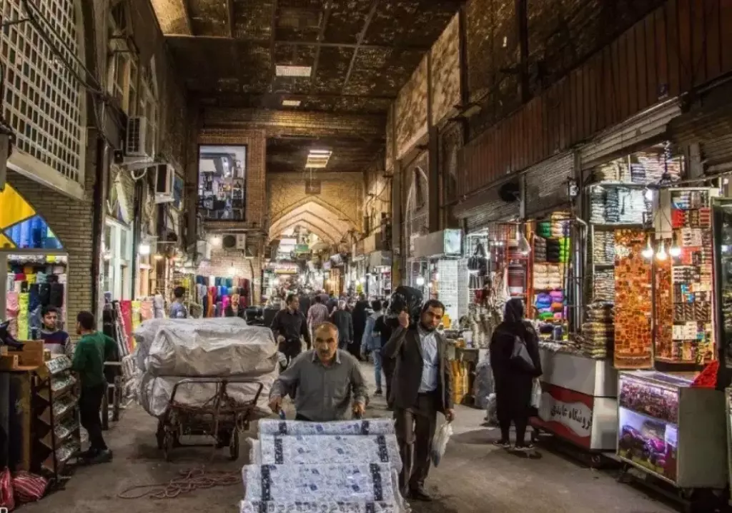 مغازه بازار بزرگ ( کاربری انبار)