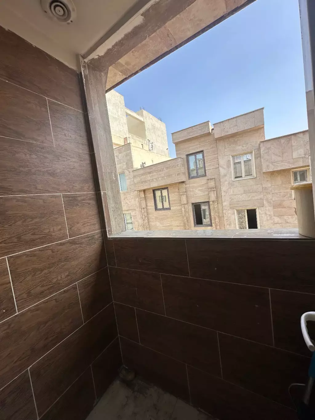 فروش واحد 60 متری پارکینگ و انباری سندی و آسانسور - تصویر 11