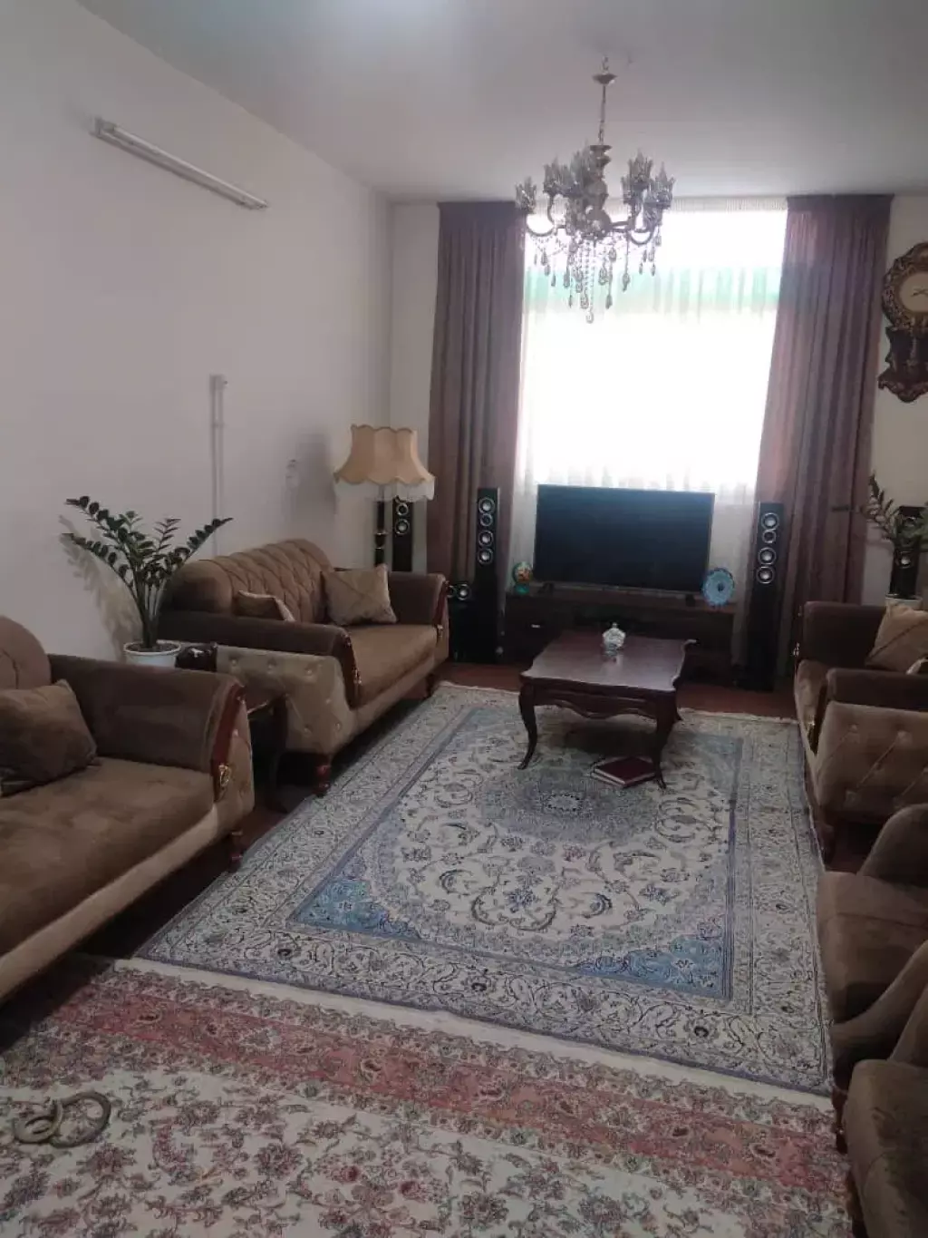 واحد 105 متری