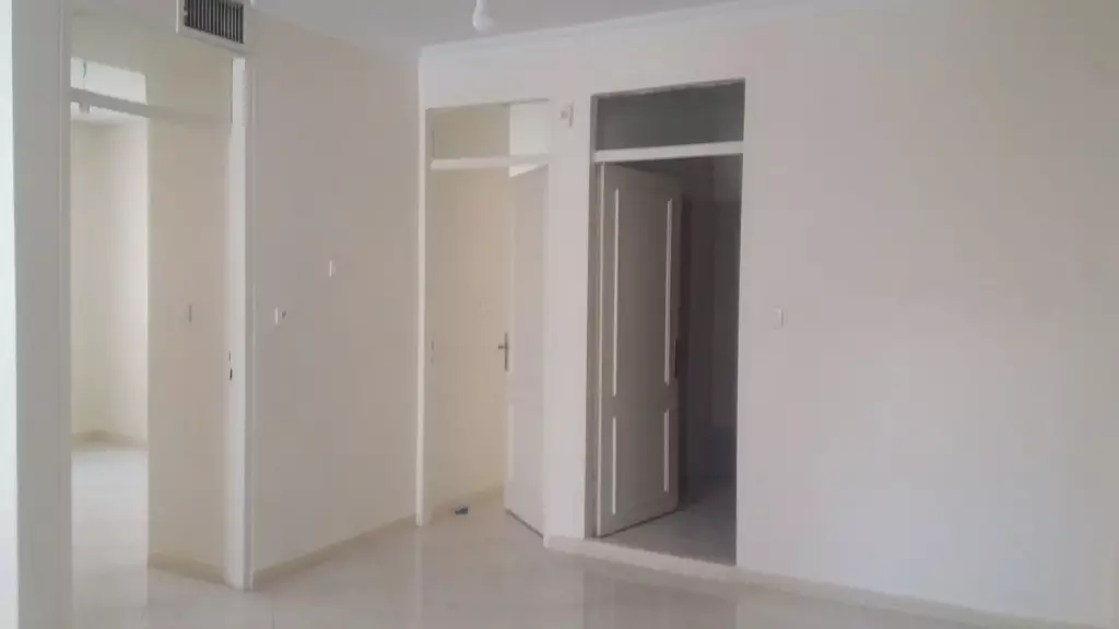 100 متر دو خواب سالن پرده خور - تصویر 3