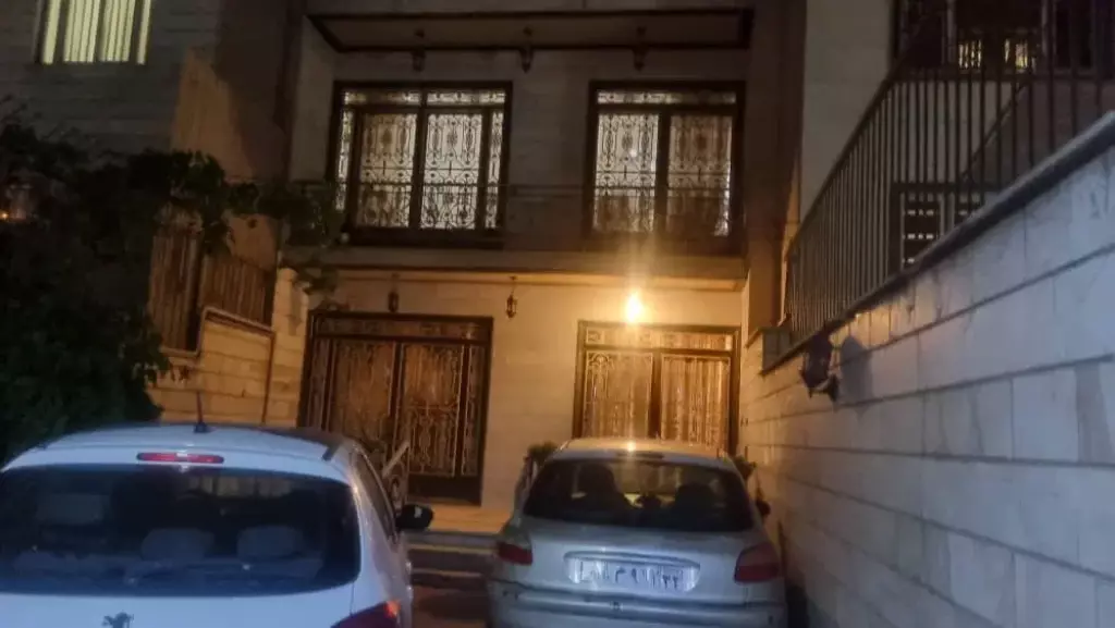 خانه 170 متری بازسازی شده کامل