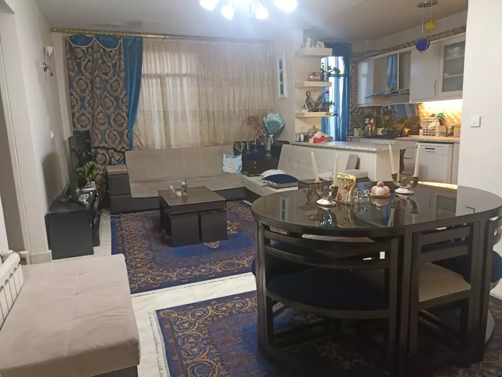 واحد 70متری خوش نقشه