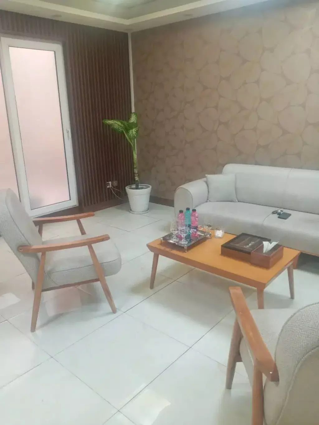ولیعصر پارک ساعی 48متر خوش نقشه
