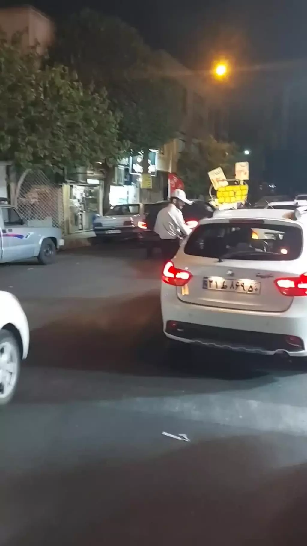 مغازه اوکازیون با انبار