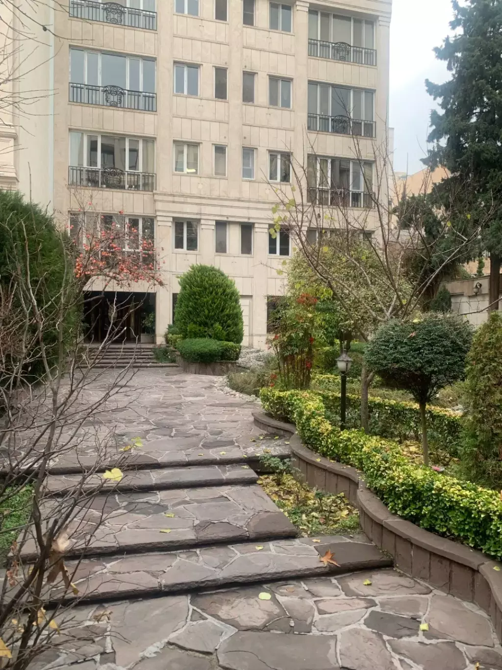 اجاره یک خوابه 65 متری آجودانیه