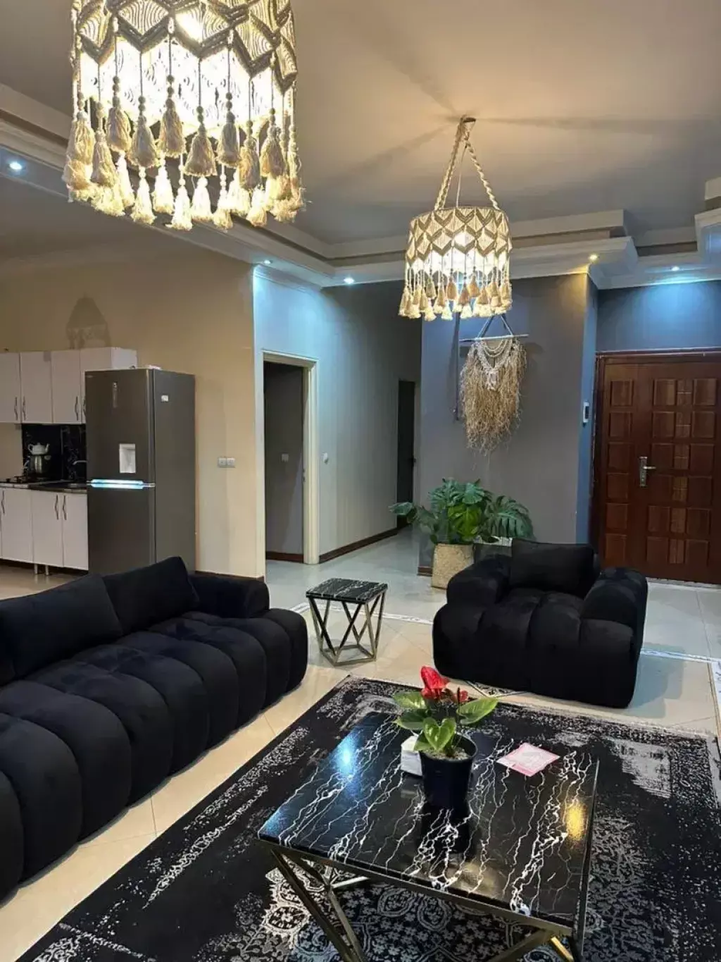 کنار بیمارستان نیکان 2خواب120 متر مجرد خانواده
