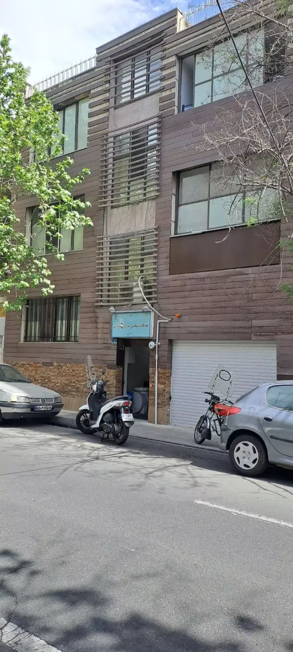 فروش ملک کلنگی 250 متر بر10 متر فاطمی کاج فکوری