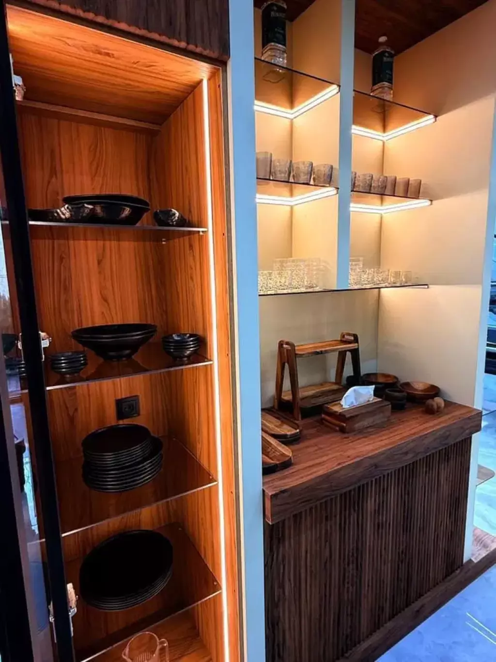 عمارت لاکچری هیلان با استخر و جکوزی روباز ابگرم - تصویر 18
