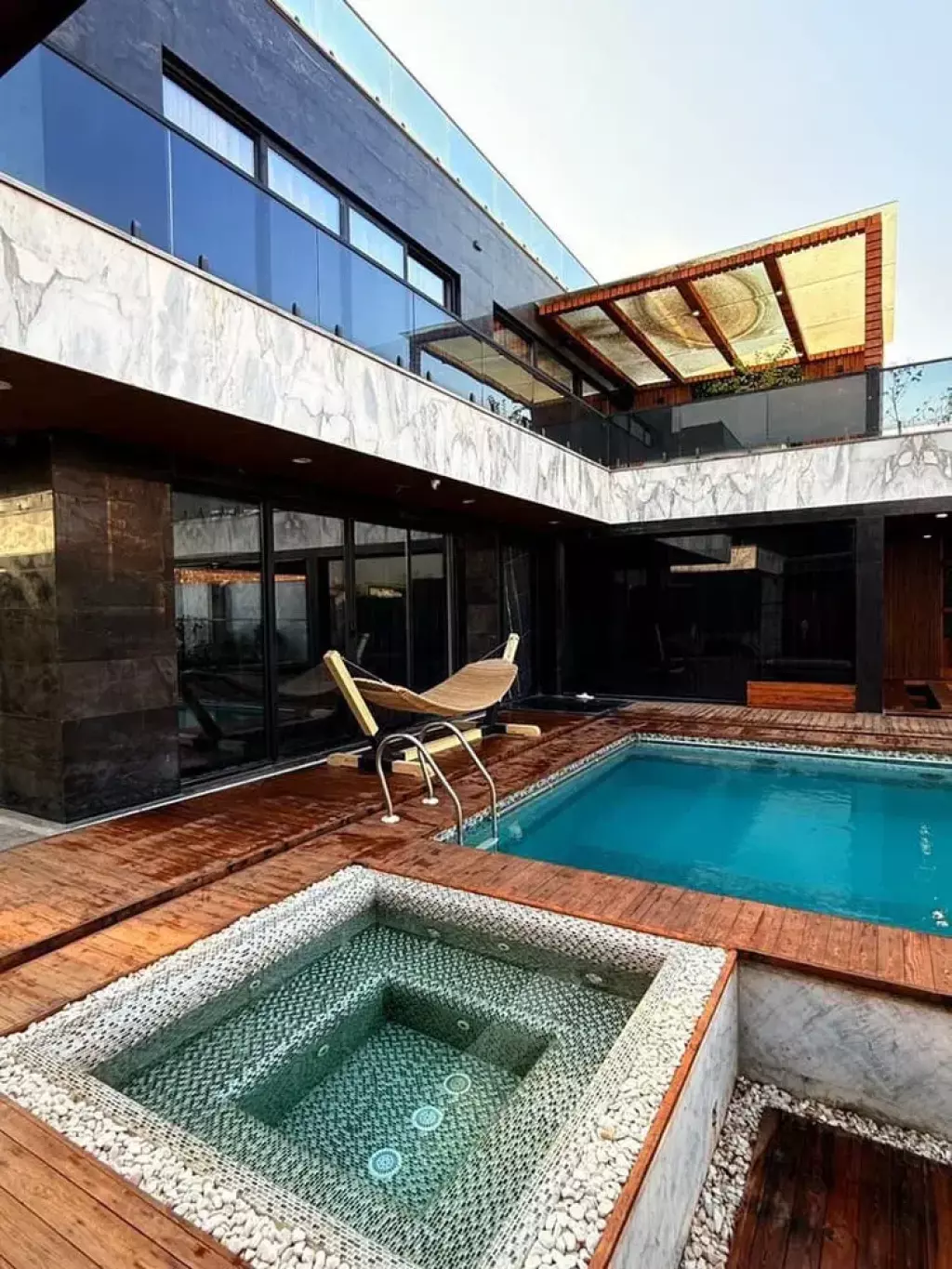 عمارت لاکچری هیلان با استخر و جکوزی روباز ابگرم
