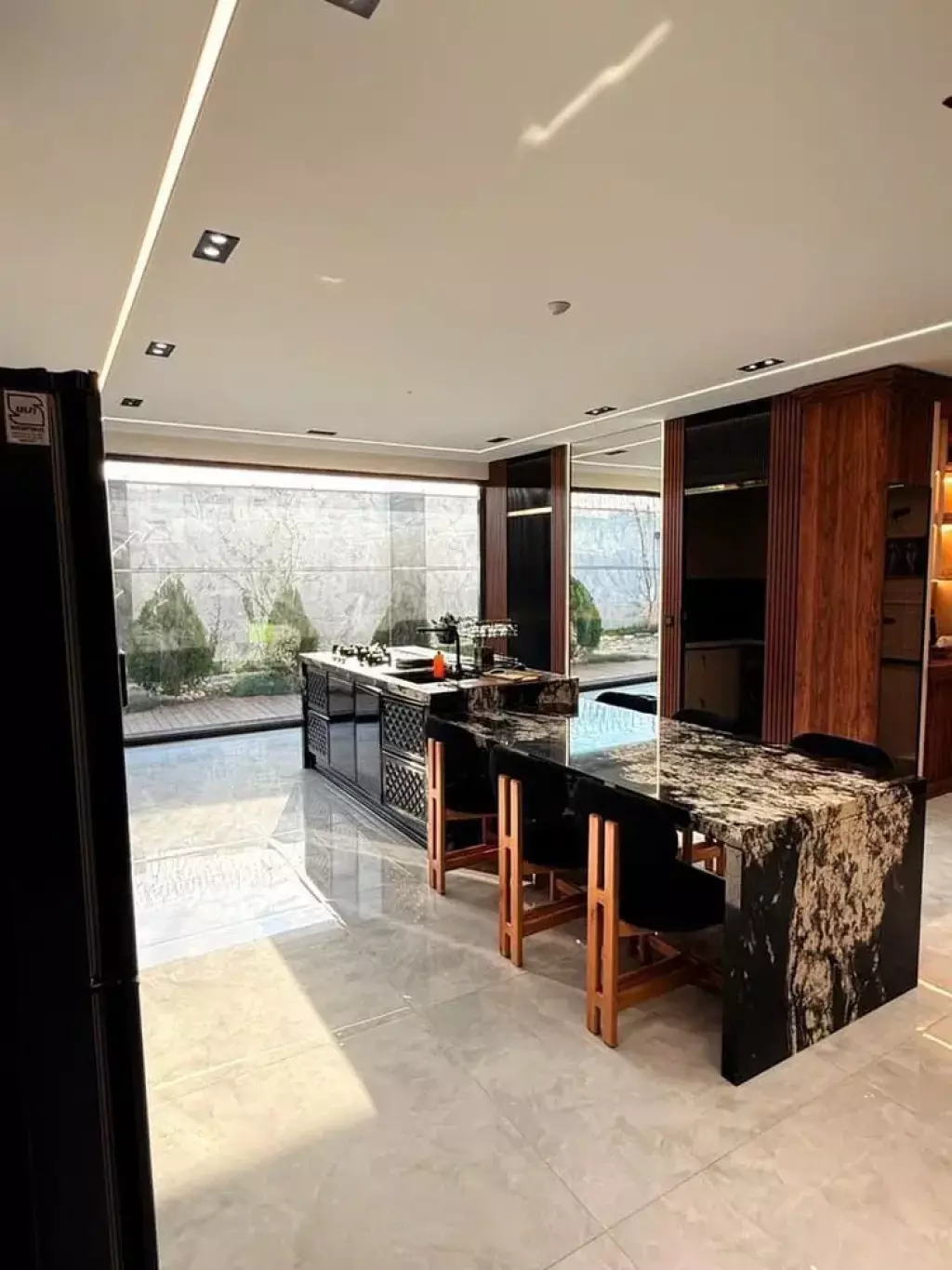 عمارت لاکچری هیلان با استخر و جکوزی روباز ابگرم - تصویر 13