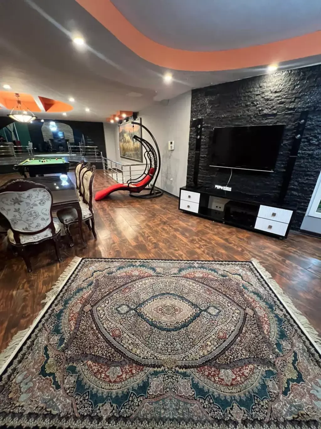 عمارت دربار با استخر داخل و روباز لاکچری فول گیم - تصویر 18
