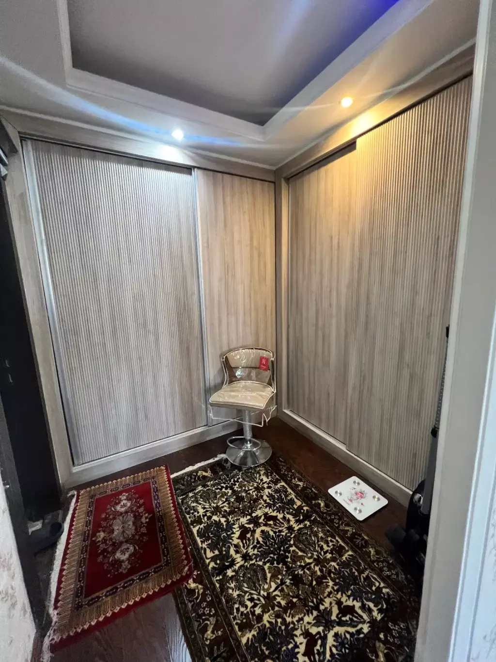 اپارتمان تک واحدی طبقه اخر واقع در دروس  (مالکم) - تصویر 12