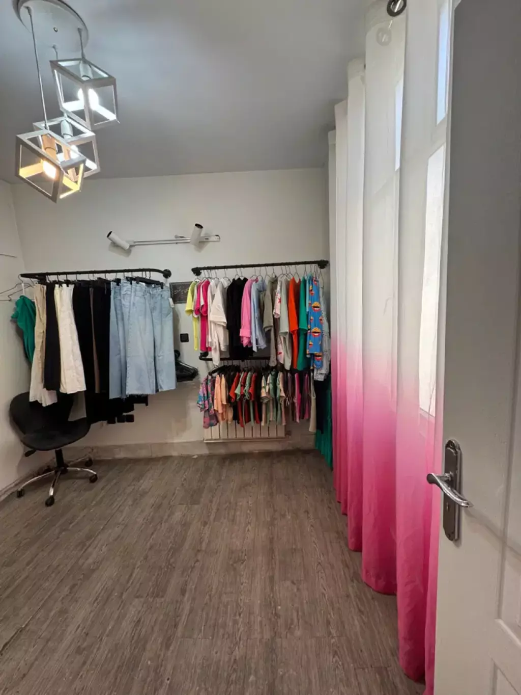 اجاره اتاق در سالن زیبایی میدان ملت - تصویر 2
