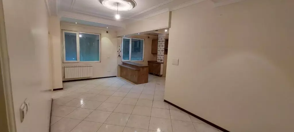 واحد مسکونی بر خیابان اصلی موقعیت اداری