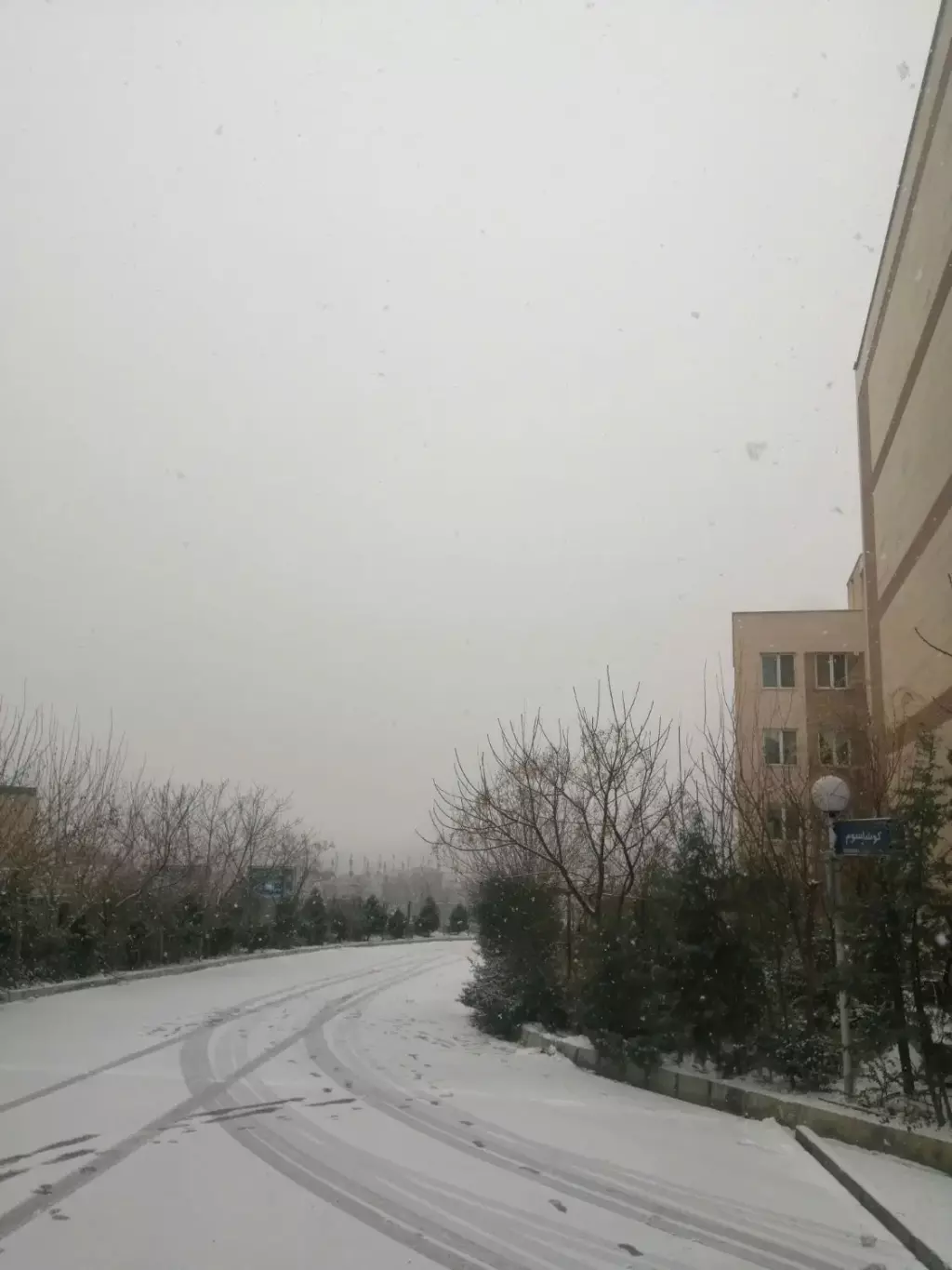 رهن و اجاره آپارتمان مسکونی در شهرک آبشار - تصویر 3
