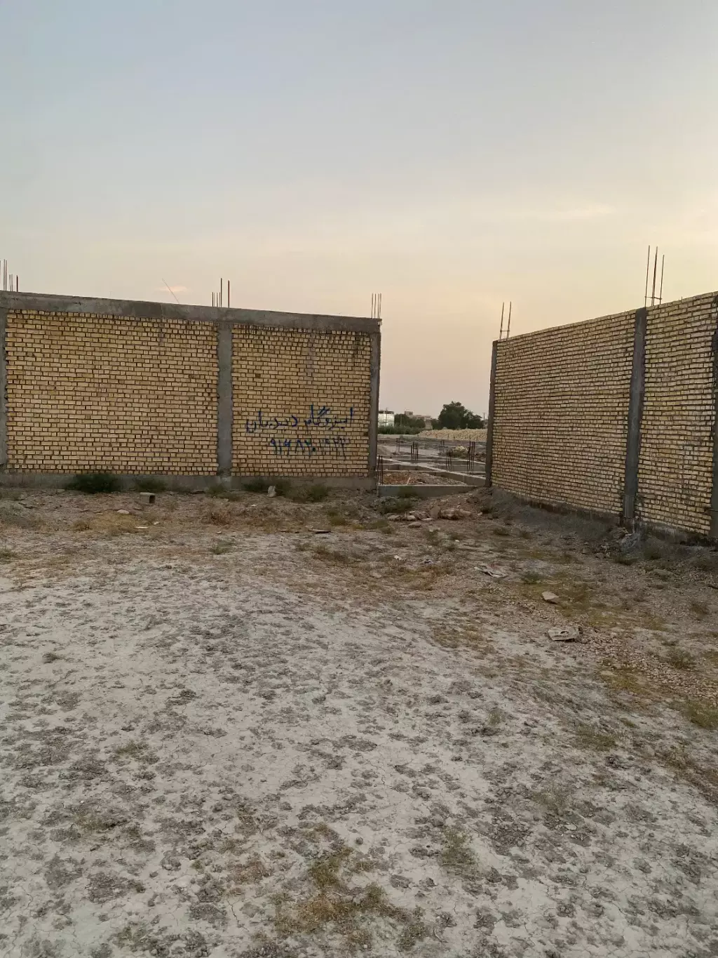 خانه نیمه کاره بلوار دامغانی - تصویر 4