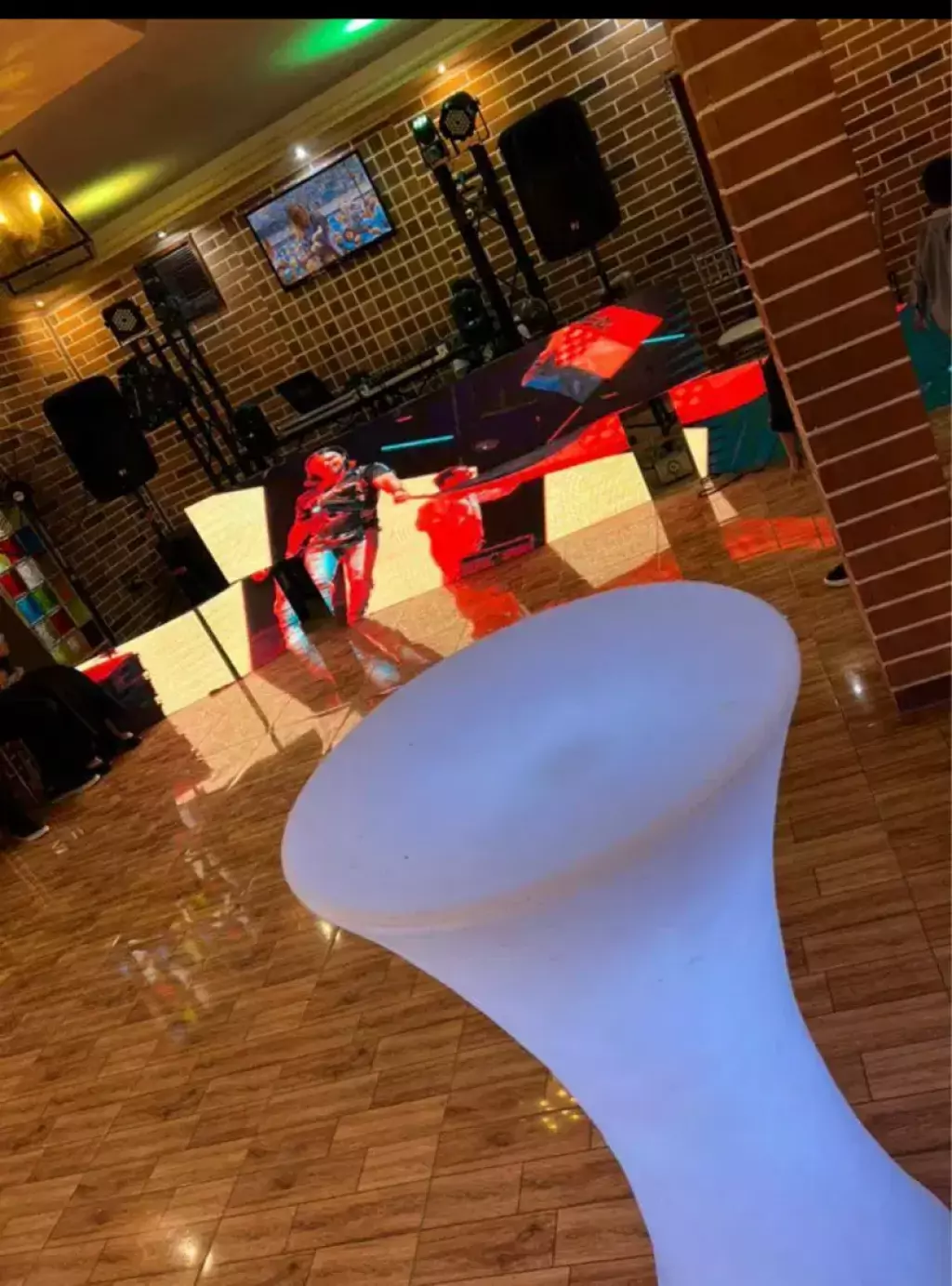 اجاره ویلا باغ در مهراباد برای برگزاری جشن و مراسم - تصویر 11