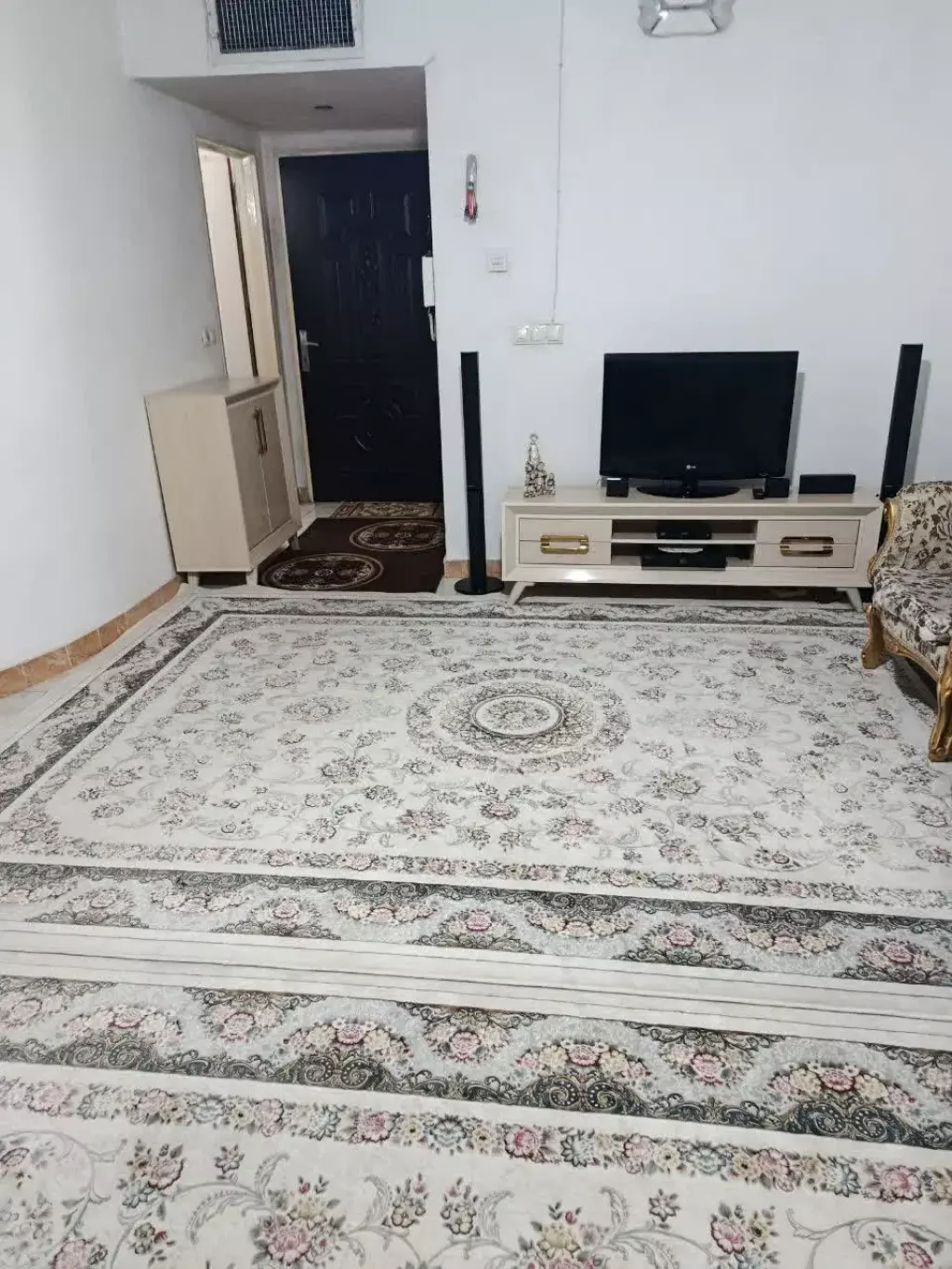 اجاره آپارتمان 61 متری در شهادت