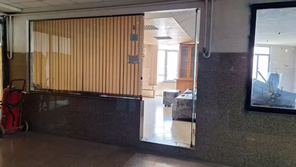 فروش اداری و تجاری 28 متری در شادآباد