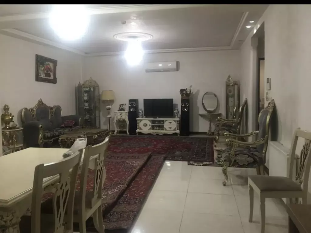 فروش آپارتمان 82 متری در بلورسازی
