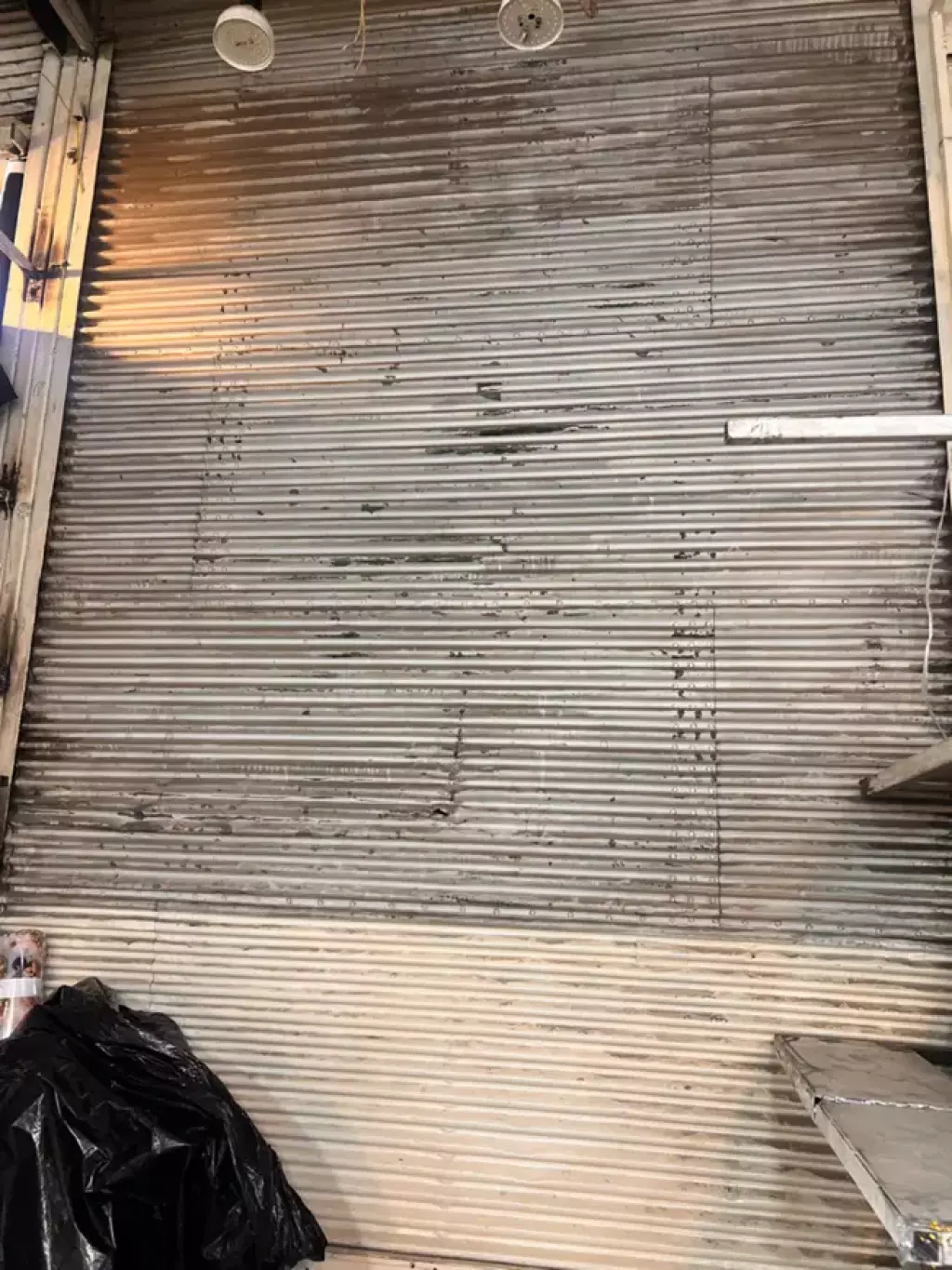فروش اداری و تجاری 2 متری در بازار - تصویر 2