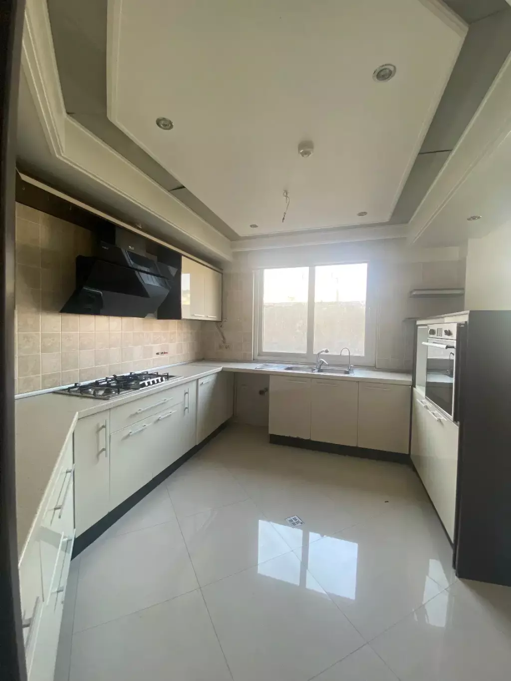 اجاره آپارتمان 190 متری در حکمت - تصویر 3