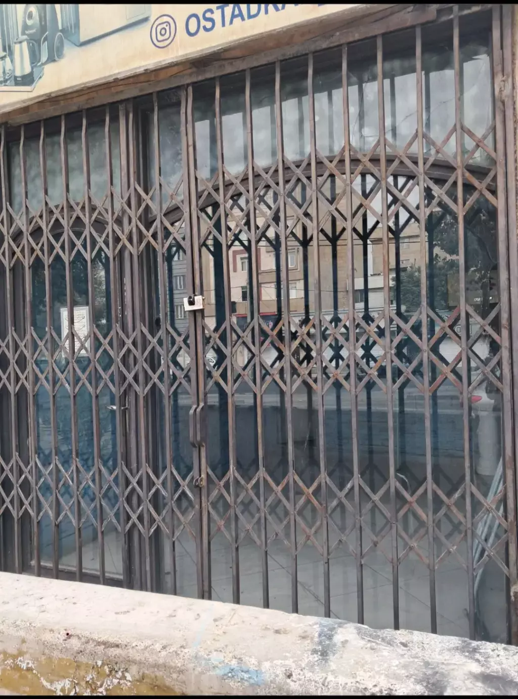 اجاره اداری و تجاری 12 متری در کیانشهر